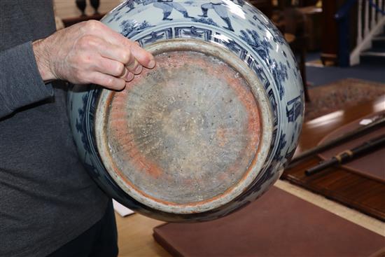 A large Chinese blue and white Guan jar height 40cm